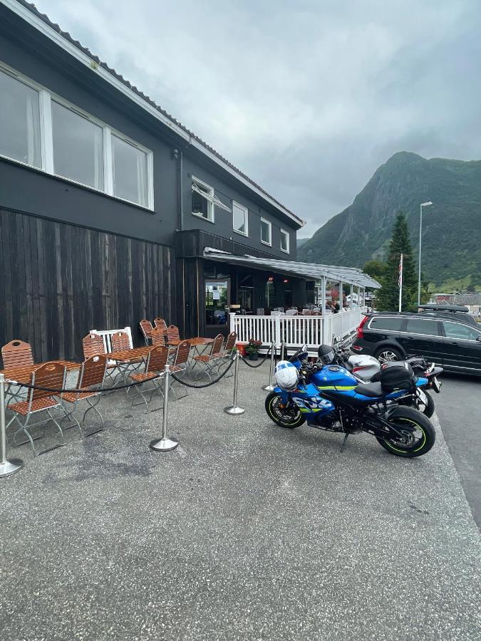 Gjoa Motell Rosendal Buitenkant foto