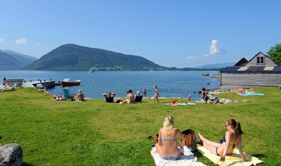 Gjoa Motell Rosendal Buitenkant foto